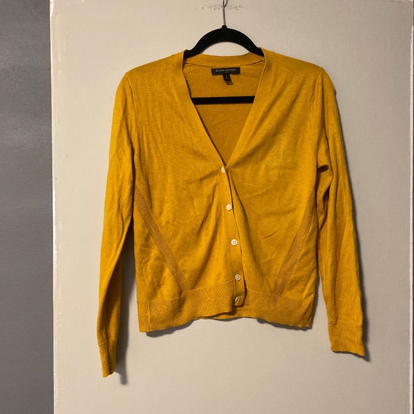 Very cute Banana Republic cardigan mustard size S - Picture 1 of 4